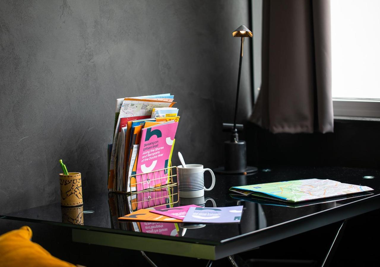 브장송 Le Loft Horloger Avec Parking 아파트 외부 사진